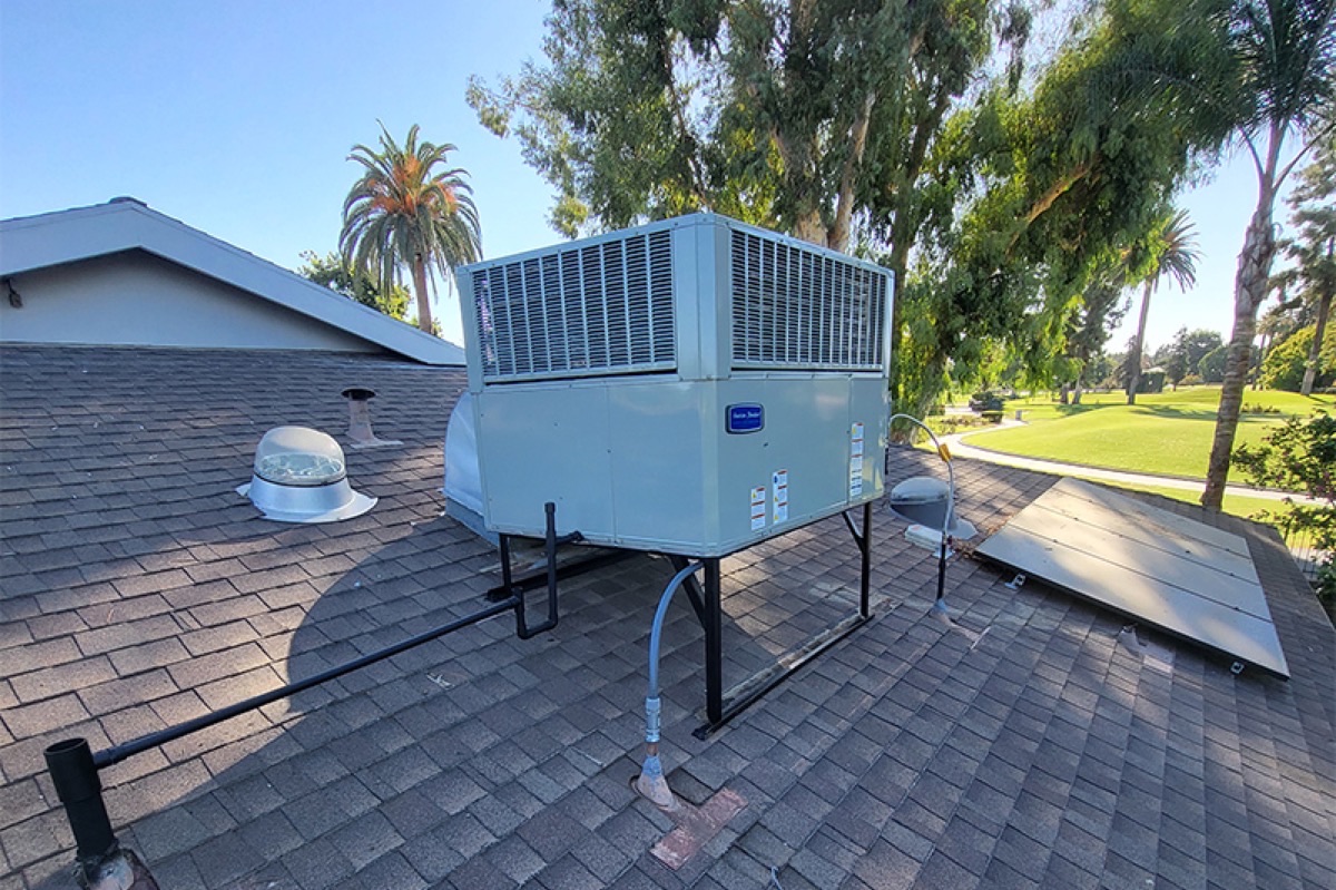 Budget Air on a Bakersfield rooftop AC & heating install