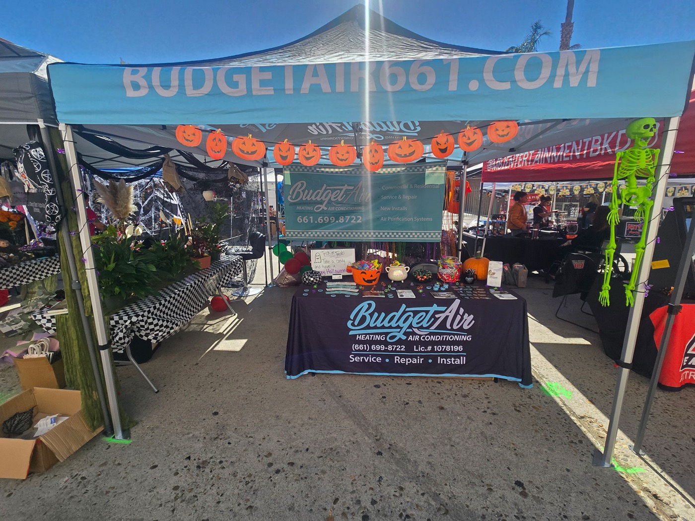 Spooky Street Fair, Budget Air
